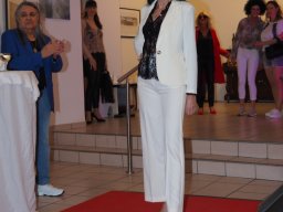 Fashion Show in der Contemplor Galerie Wien am 16. 03. 2024